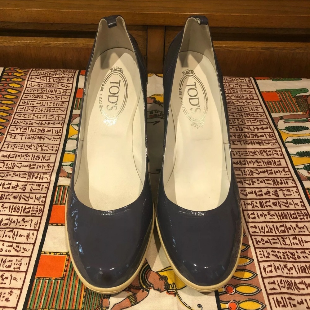 Tod's Women's Patent Leather  Pumps Size EU40